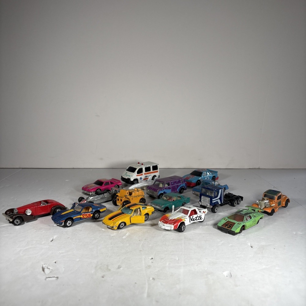 Vintage Diecast Toy Car Lot of 16 - Various Brands‎ & Models